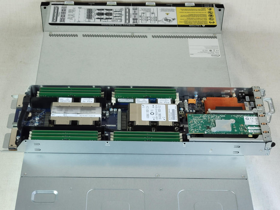 Penguin Computing Relion XE2142 2U 24x 2.5” 4Node Server 8x Xeon Gold 6148 1TB