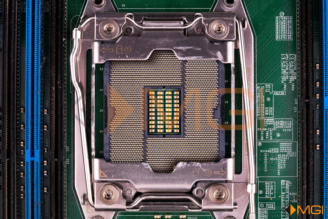 SSG-6028R-E1CR12L (DC)