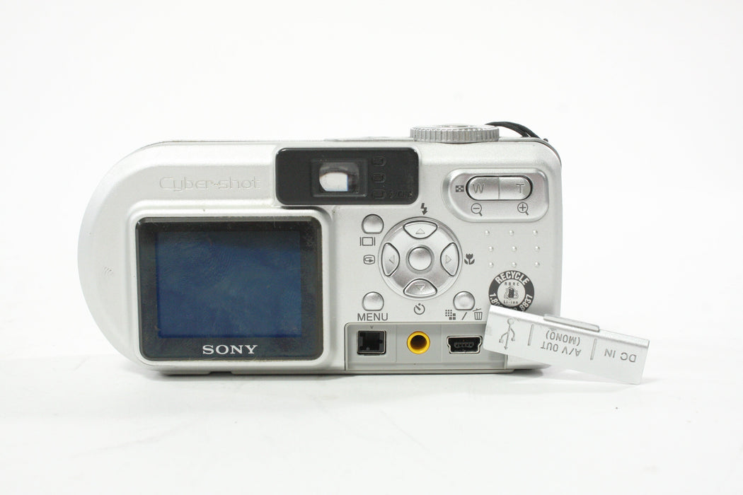 Sony CyberShot DSC-P8 Digital Point-and-Shoot Camera 3x Zoom 3.2mp
