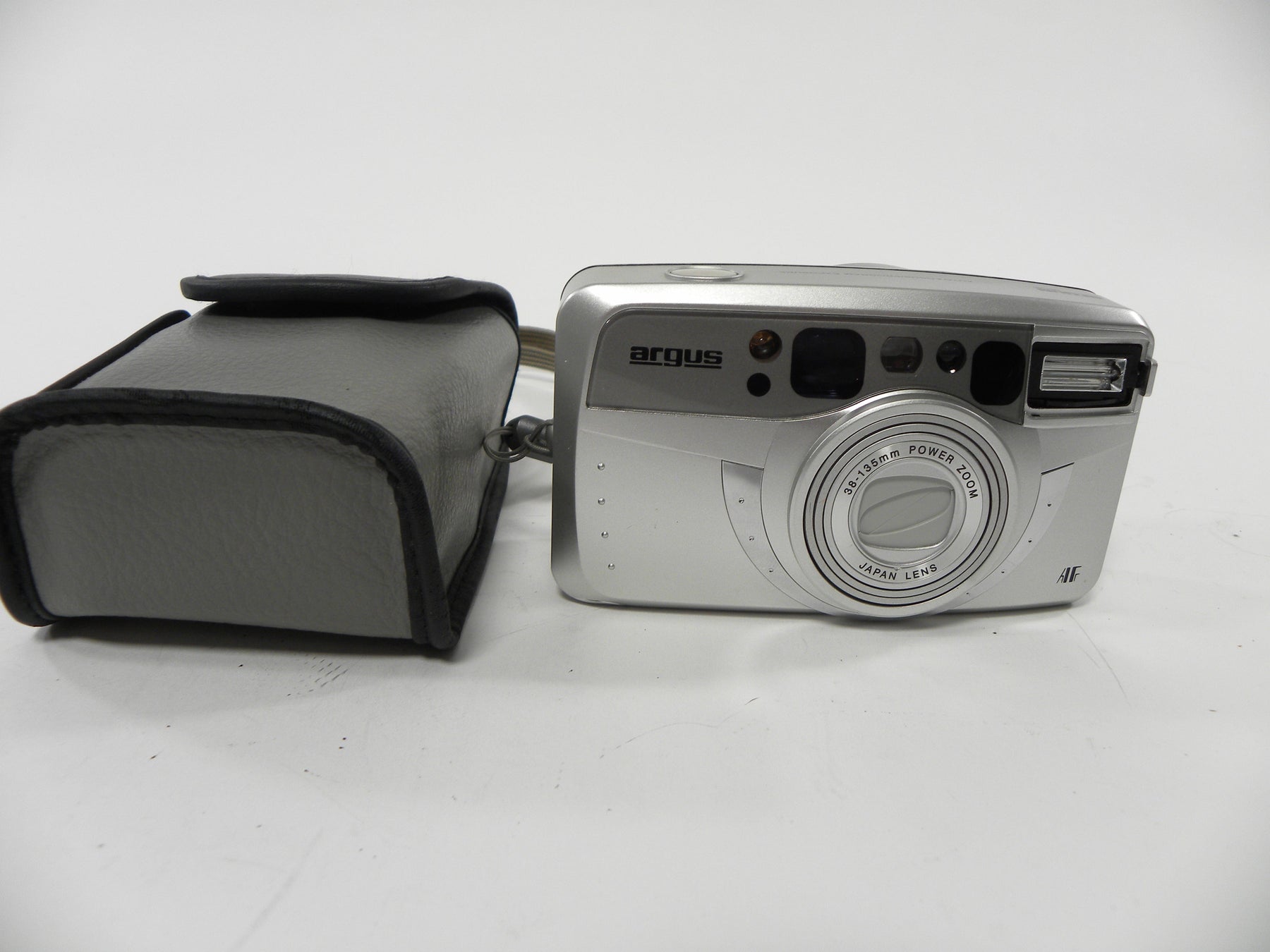 Argus 35mm Point-and-Shoot Camera, Model M5700D