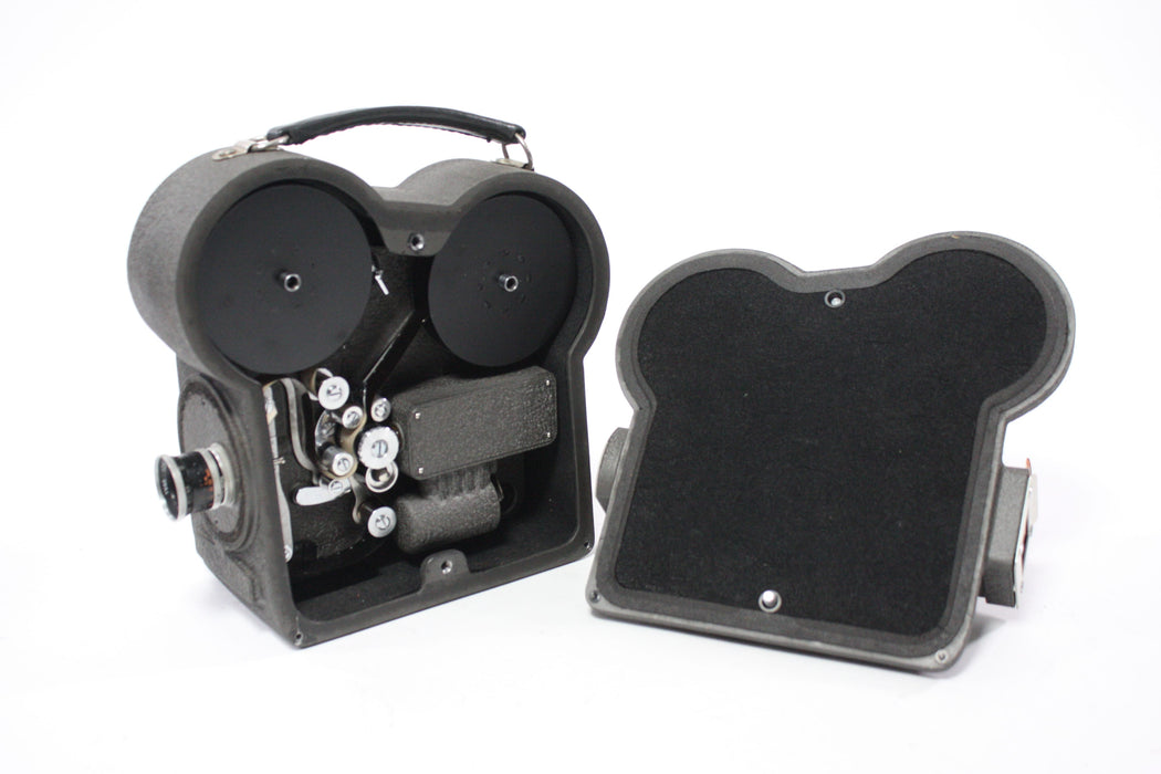 Auricon 16mm Sound-On-Film Camera CM-72 with RA30-21093-A7 and E-6 Microphone AS-IS