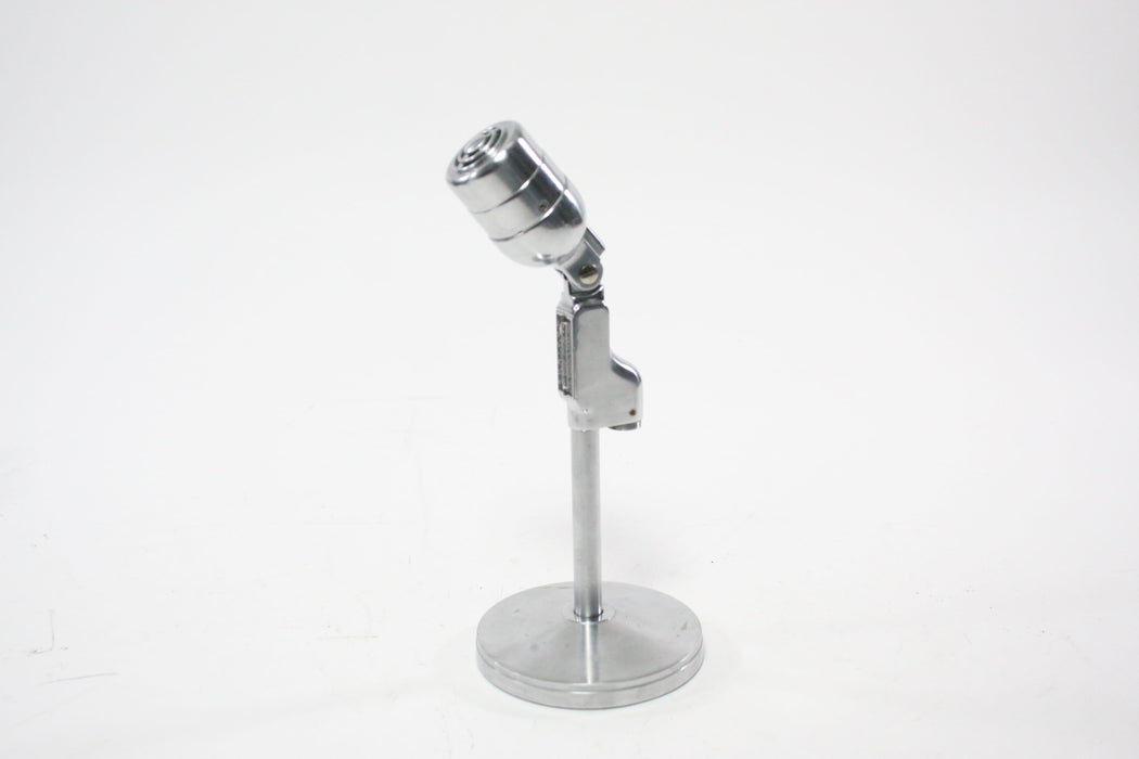 Auricon 16mm Sound-On-Film Camera CM-72 with RA30-21093-A7 and E-6 Microphone AS-IS