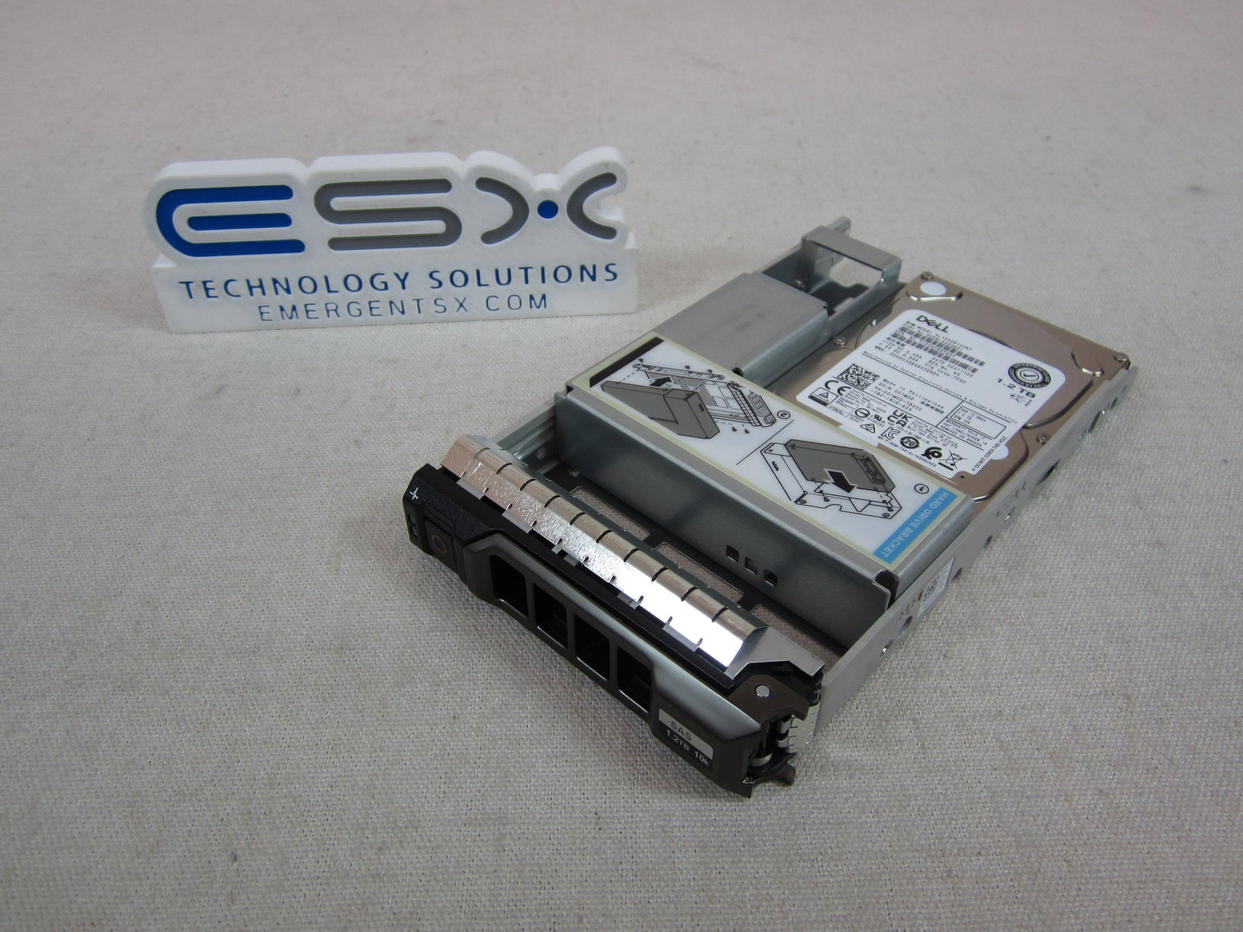 Dell 01M0D 1.2TB 10k 12Gb/s 2.5" SAS Hard Drive 3.5” Tray Toshiba AL15SEB120NY