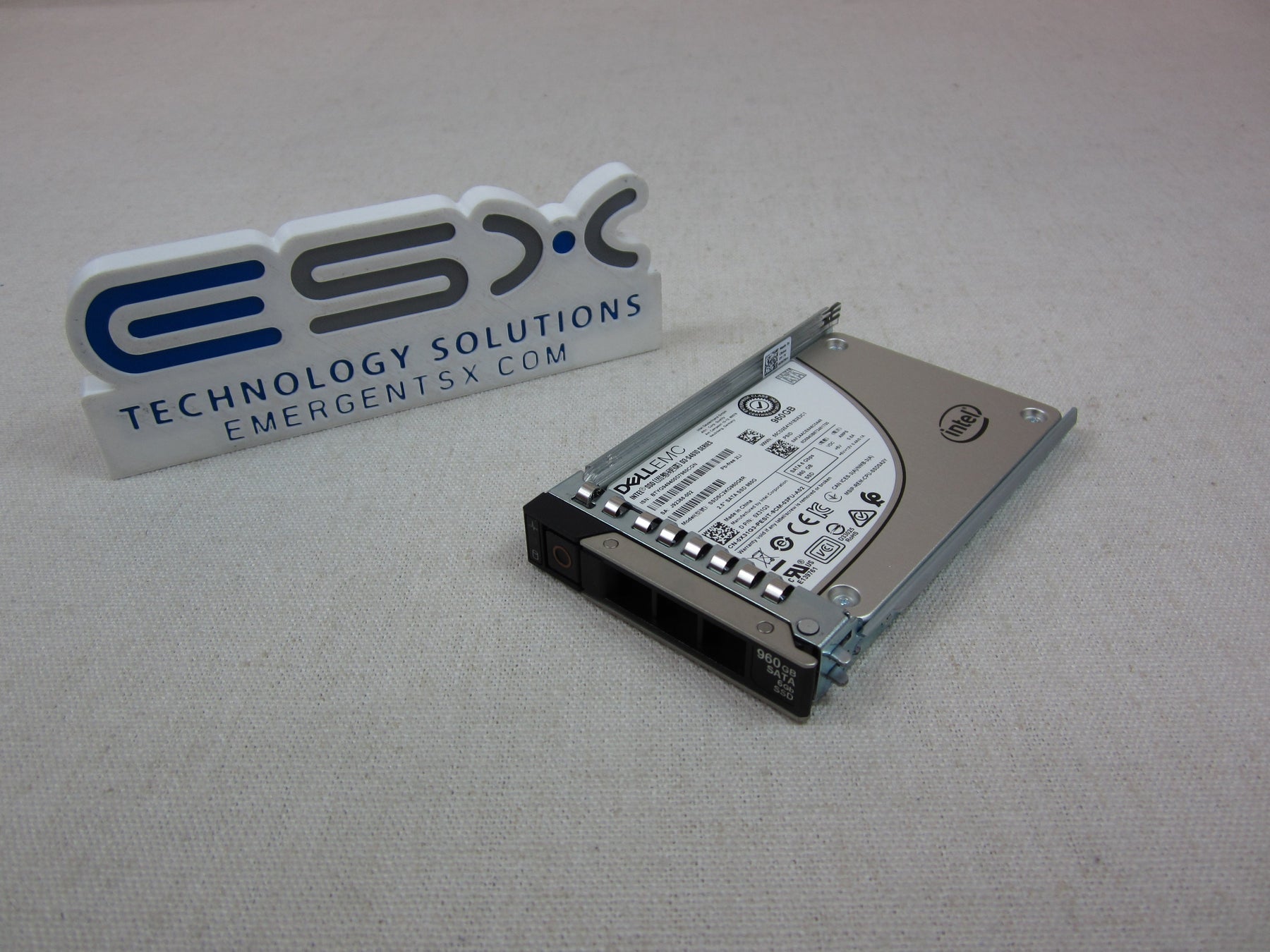 Dell X31G3 960GB 6Gb/s 2.5” SATA Mix Use SSD Intel S4610 SSDSC2KG960G8R 14G Tray