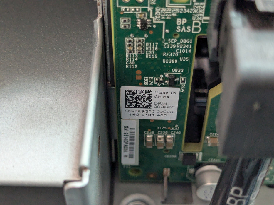 Dell PowerEdge R840 8x 2.5” 2U Barebones CTO Server – 2x Heatsink, 2x 1100W