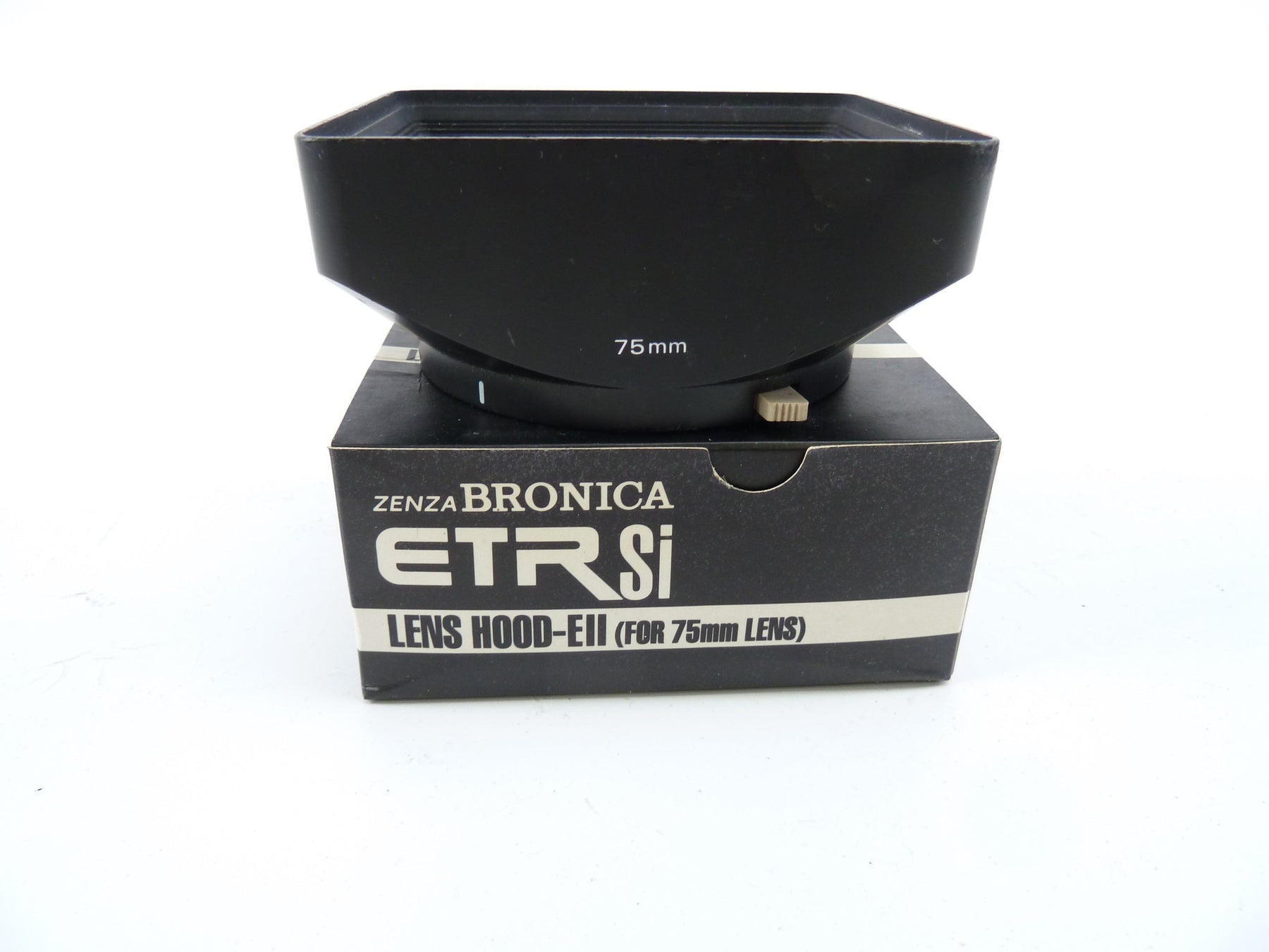 Bronica ETRSi Lens Hood-EII for 75MM Lens