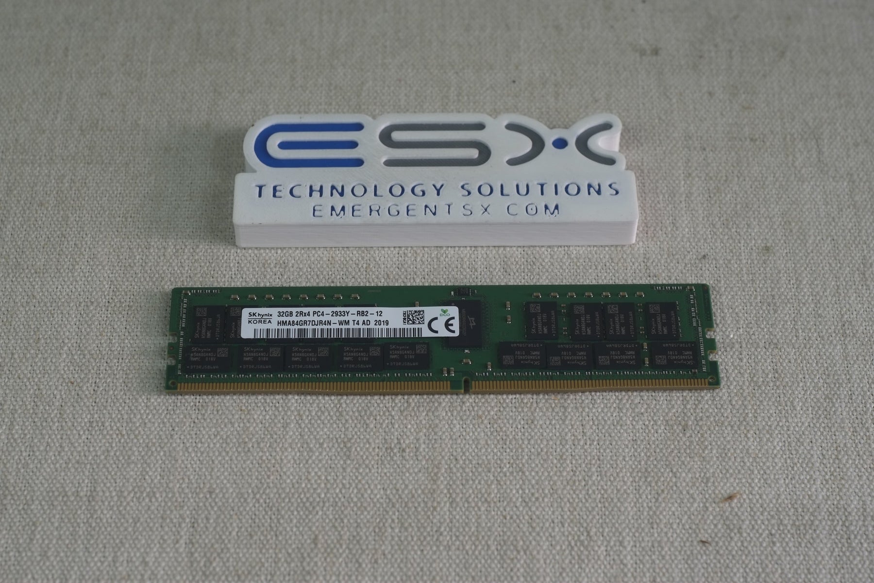 Hynix HMA84GR7DJR4N-WM 32GB 2Rx4 PC4-2933Y DDR4 ECC Server Memory