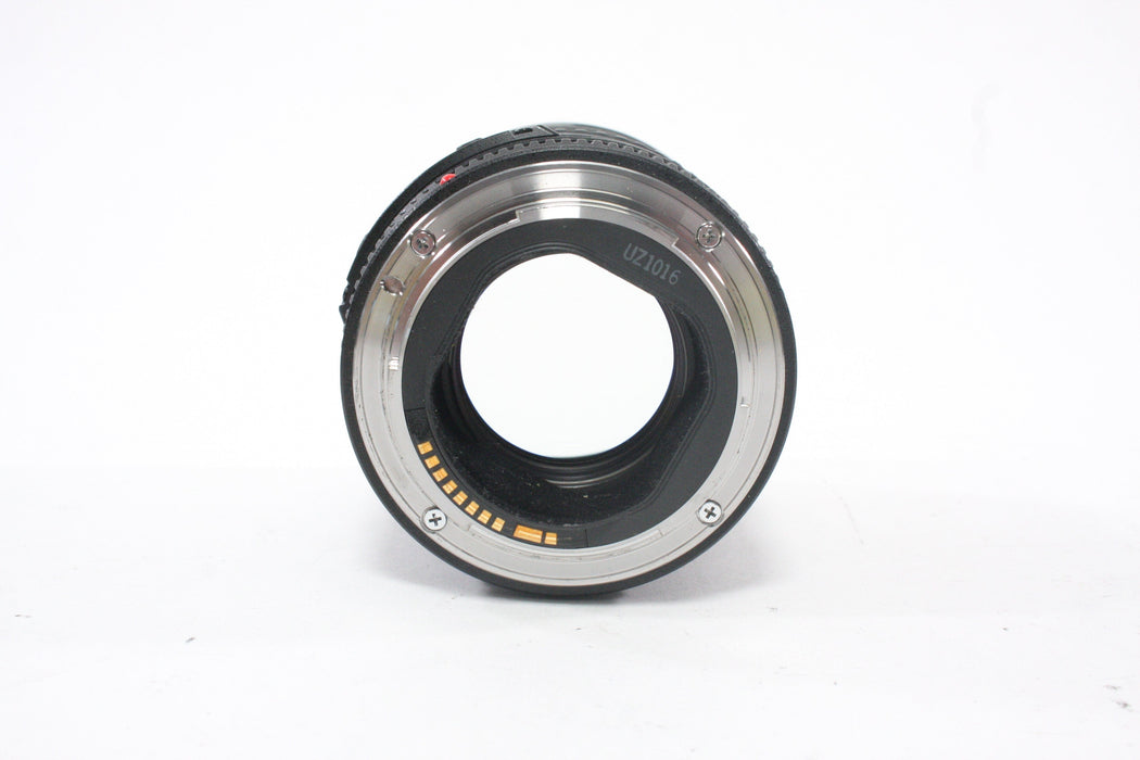 Canon 135mm f/2 L Ultrasonic Lens for Canon EF Mount
