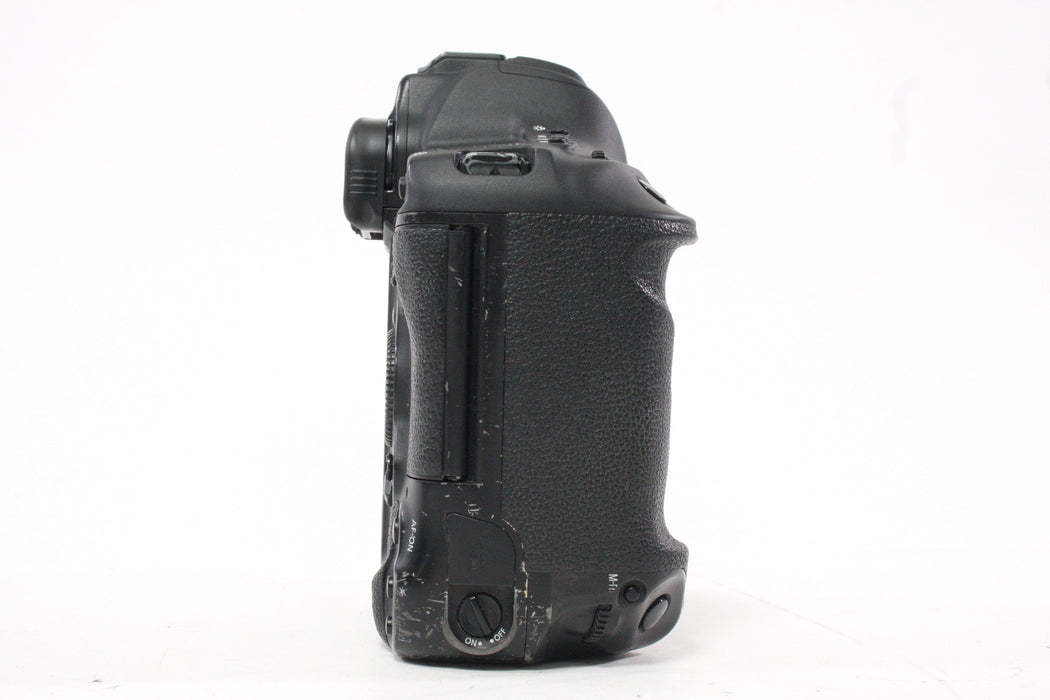 Canon 1DX Mark II DSLR Camera Body with Shutter Count 438,000