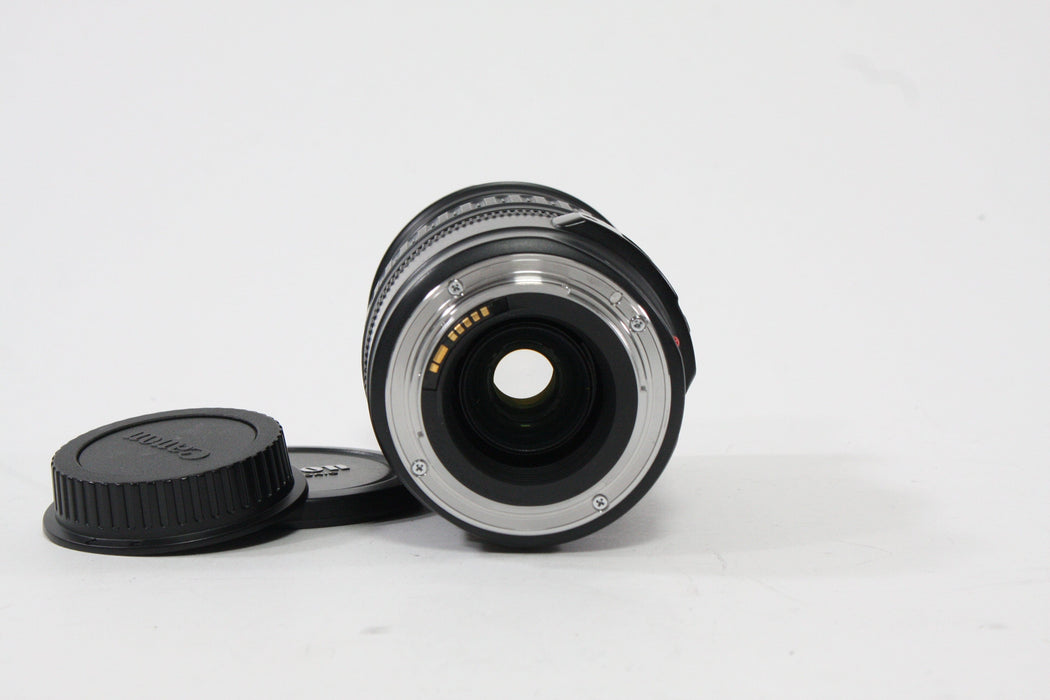Canon 28-135mm f/3.5-5.6 IS EF