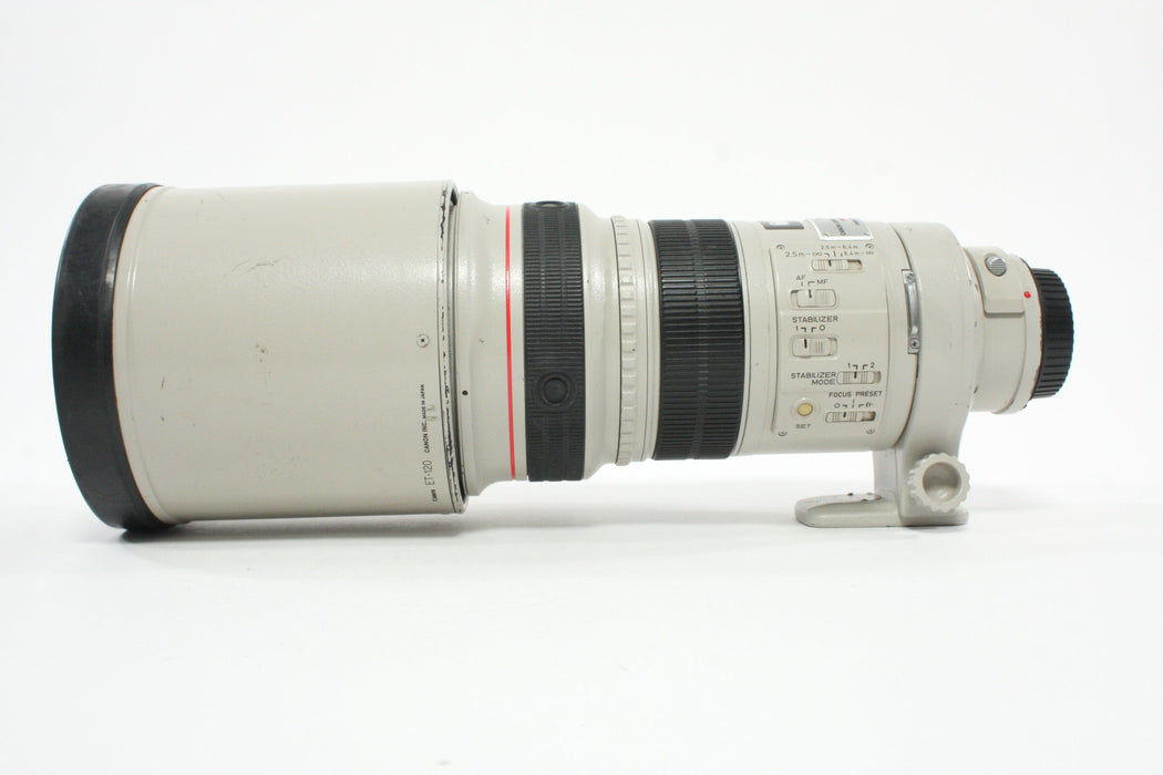 Canon 300mm f/2.8 L IS USM Lens for Canon EF Mount with Case for Parts or Repair