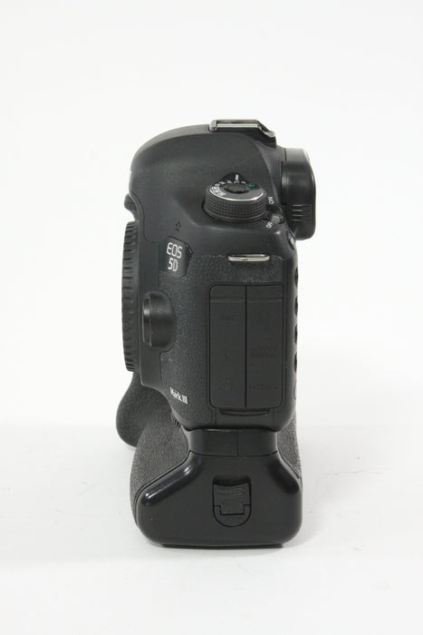 Canon 5D Mark III w/ Battery Grip - Shutter Count 8268
