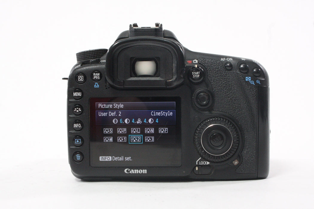 Canon 7D DLSR with 18-55mm f/3.5-5.6 IS II Lens with Shutter Count 59,196 (see details)