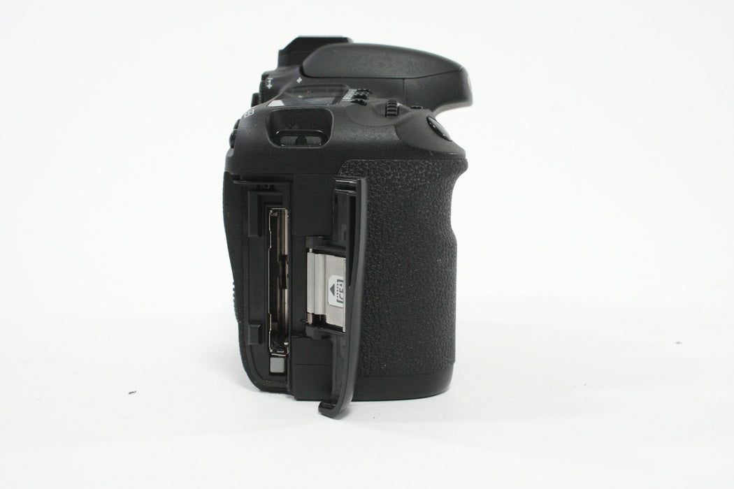 Canon 7D DSLR Camera Body with Shutter Count of 11,139