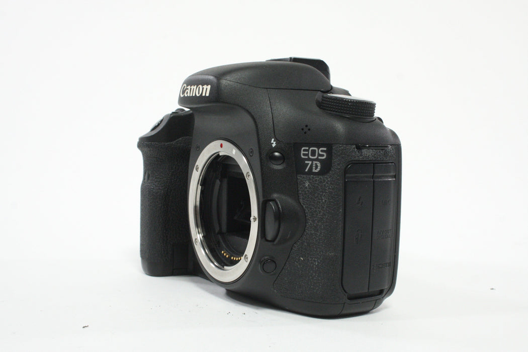 Canon 7D DSLR Camera Body with Shutter Count of 11,139