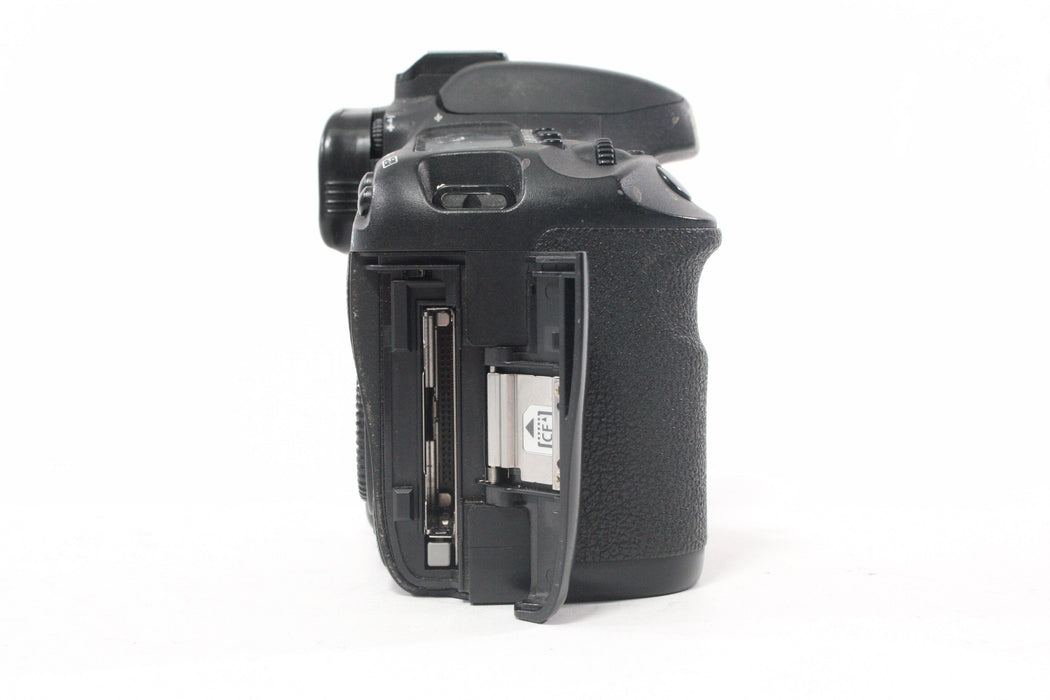 Canon 7D DSLR Camera with Shutter Count 113,472.  AS-IS