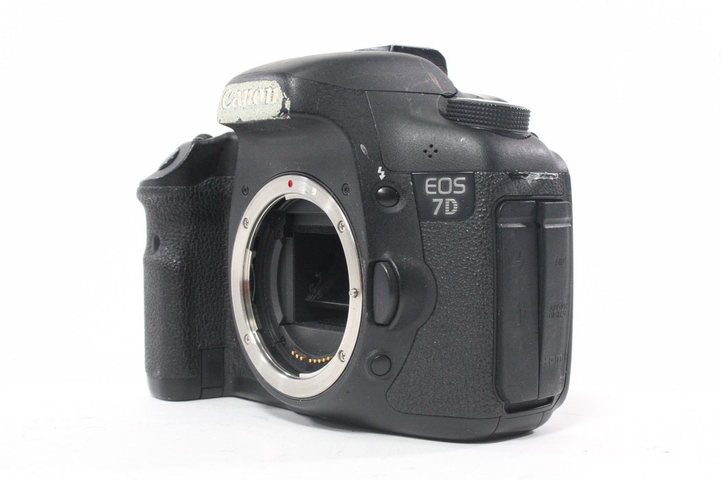 Canon 7D DSLR Camera with Shutter Count 113,472.  AS-IS