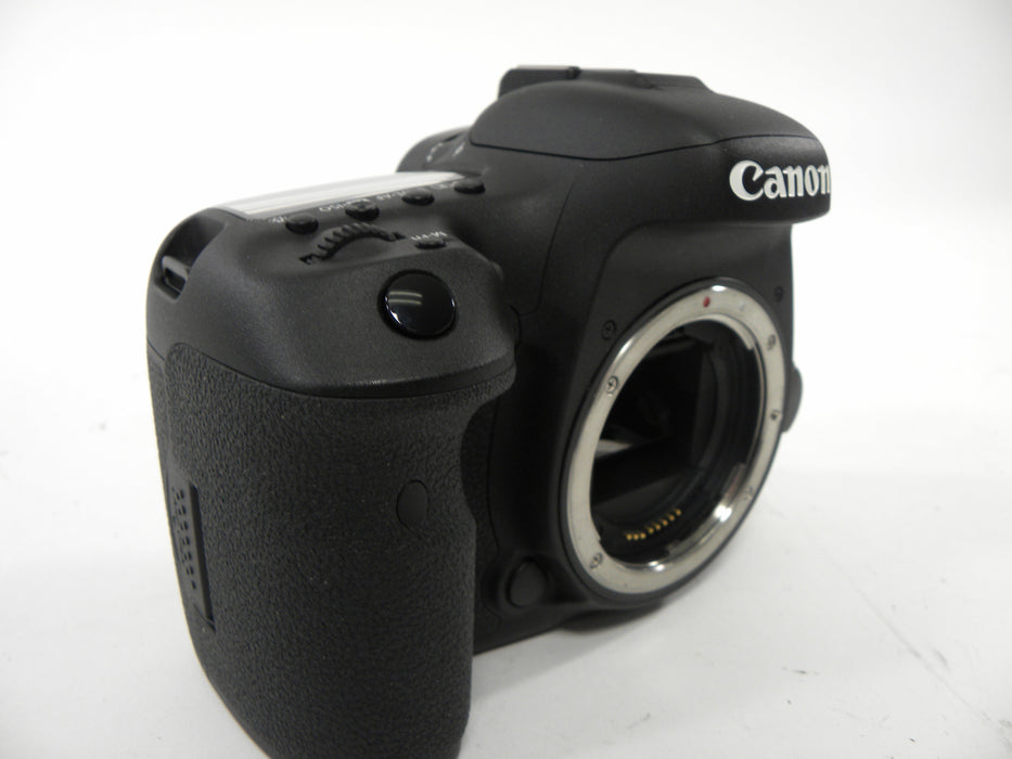 Canon 7D Mark II 20.2mp Digital SLR Body Only Shutter Ct. 4,315