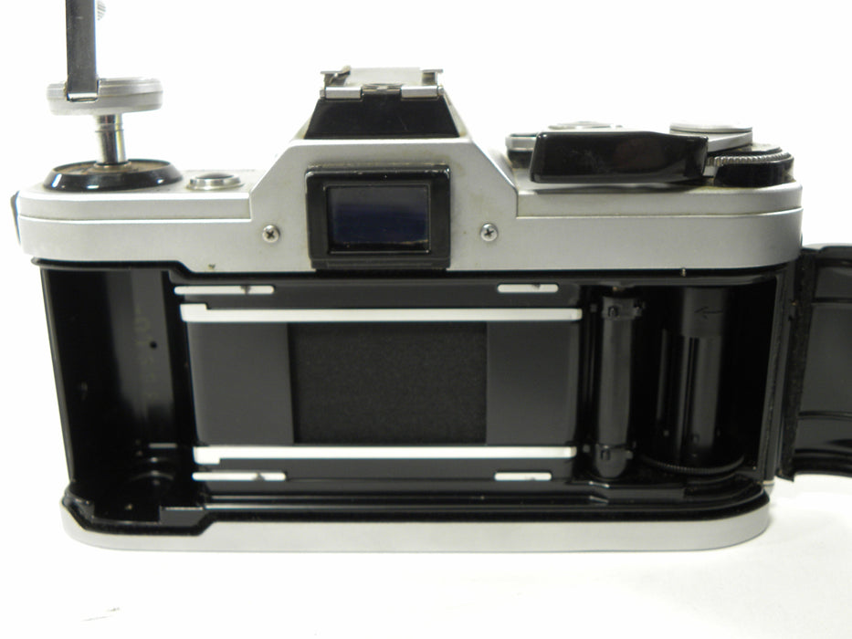 Canon AE-1 35mm SLR Camera w/FD 50mm f1.8