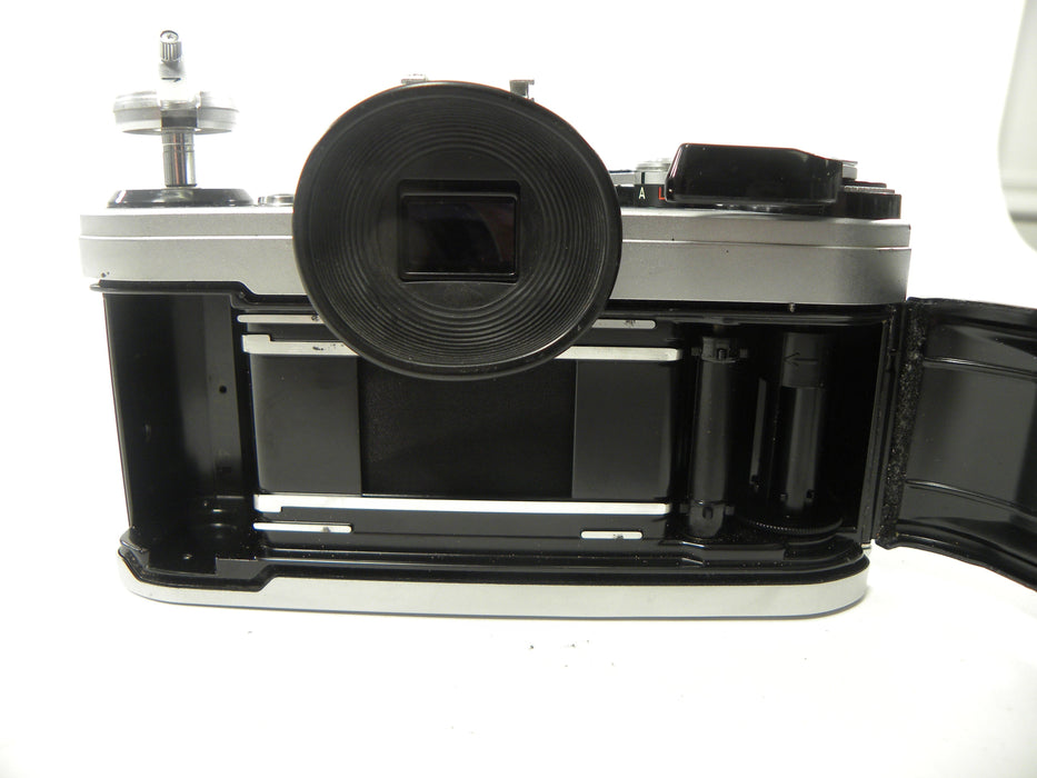 Canon AE-1 35mm SLR w/FD 35-70mm f3.5-4.5