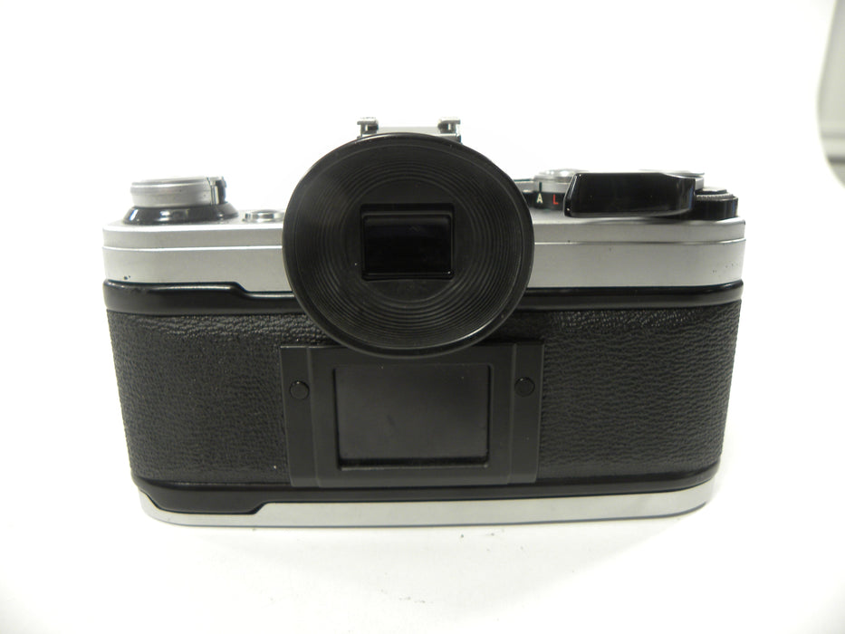 Canon AE-1 35mm SLR w/FD 35-70mm f3.5-4.5