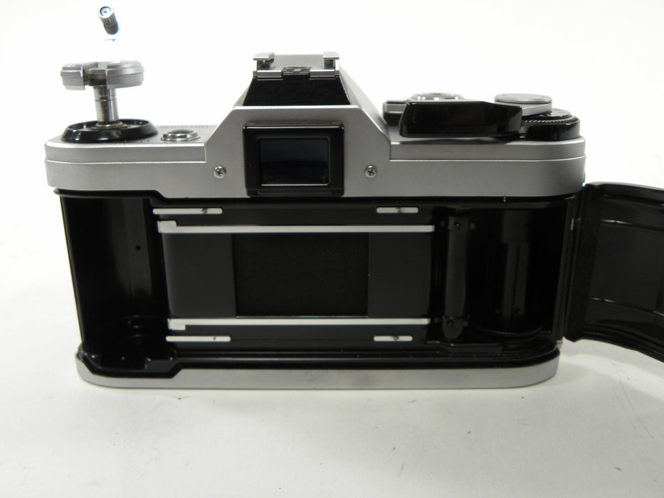 Canon AE-1 35mm SLR w/FD 50mm f1.8