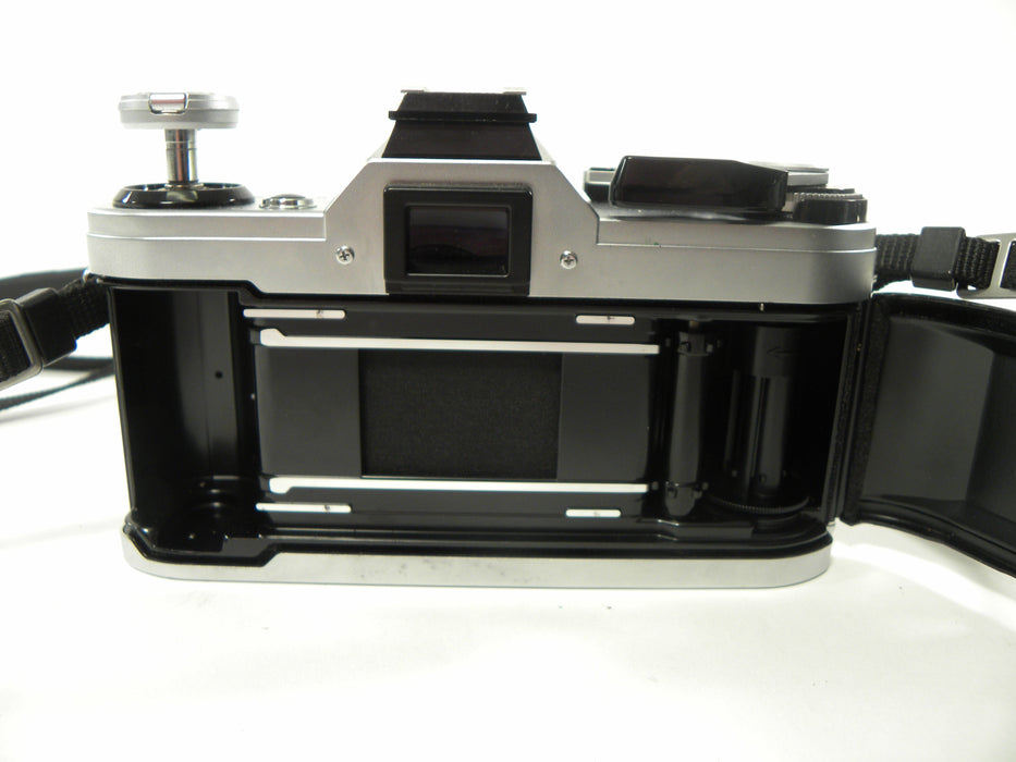 Canon AE-1 35mm SLR w/FD 50mm f1.8