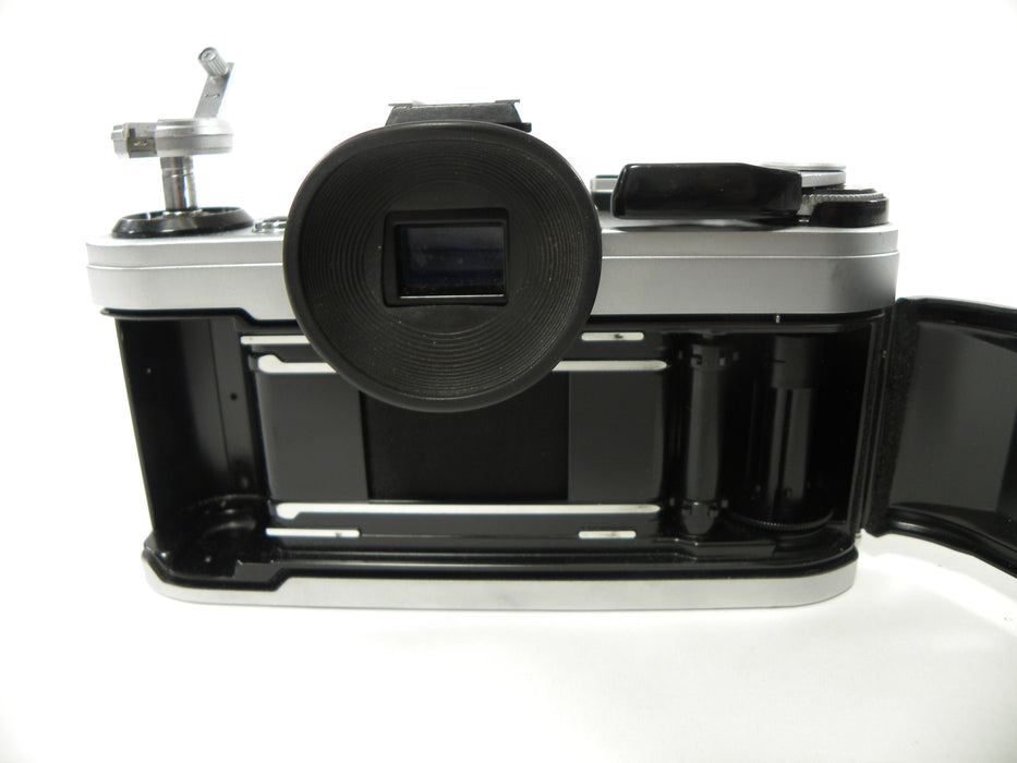 Canon AE-1 35mm SLR w/FD 50mm f1.8