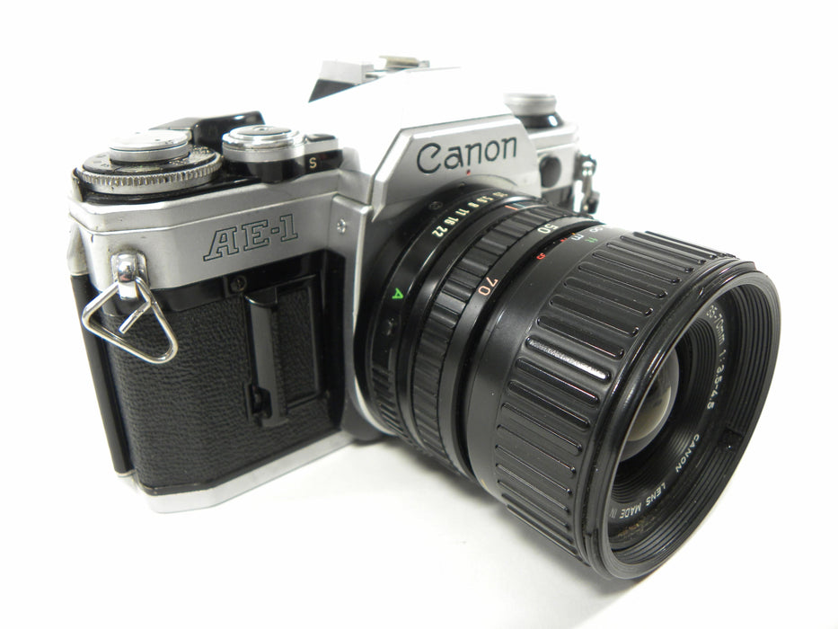 Canon AE-1 35mm SLR w/FD Zoom 35-70mm f3.5-4.5