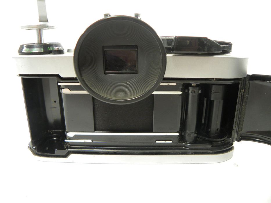 Canon AE-1 Program 35mm SLR Camera with 50mm f/1.8 FD Lens