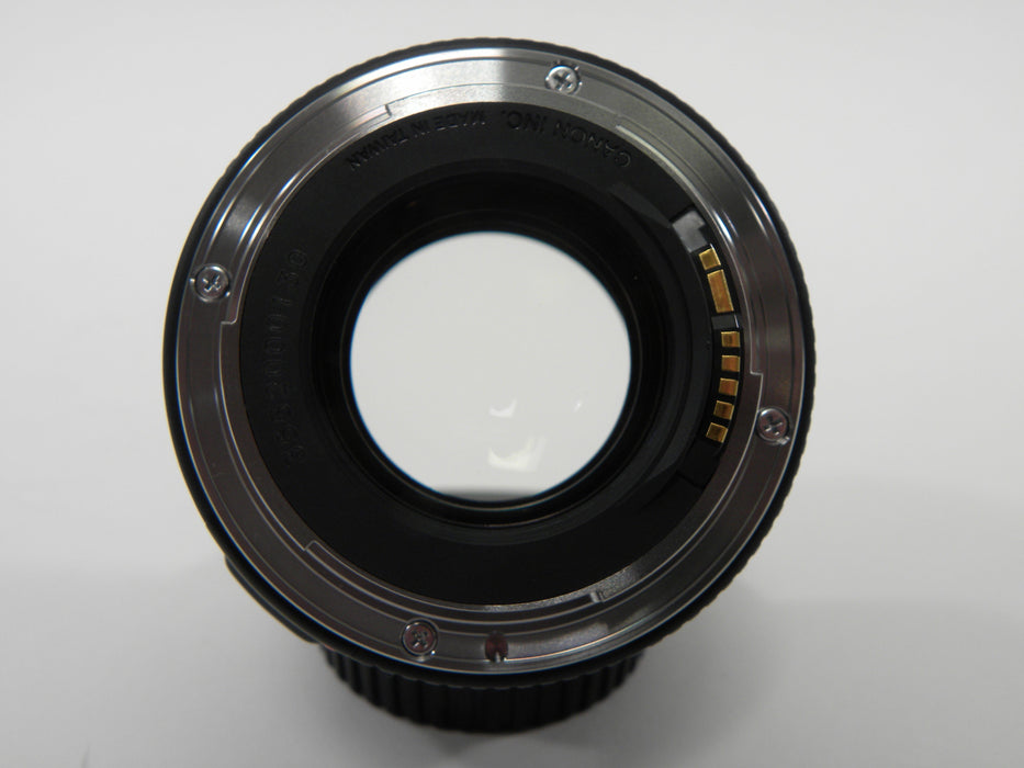 Canon EF 85mm f1.8 USM