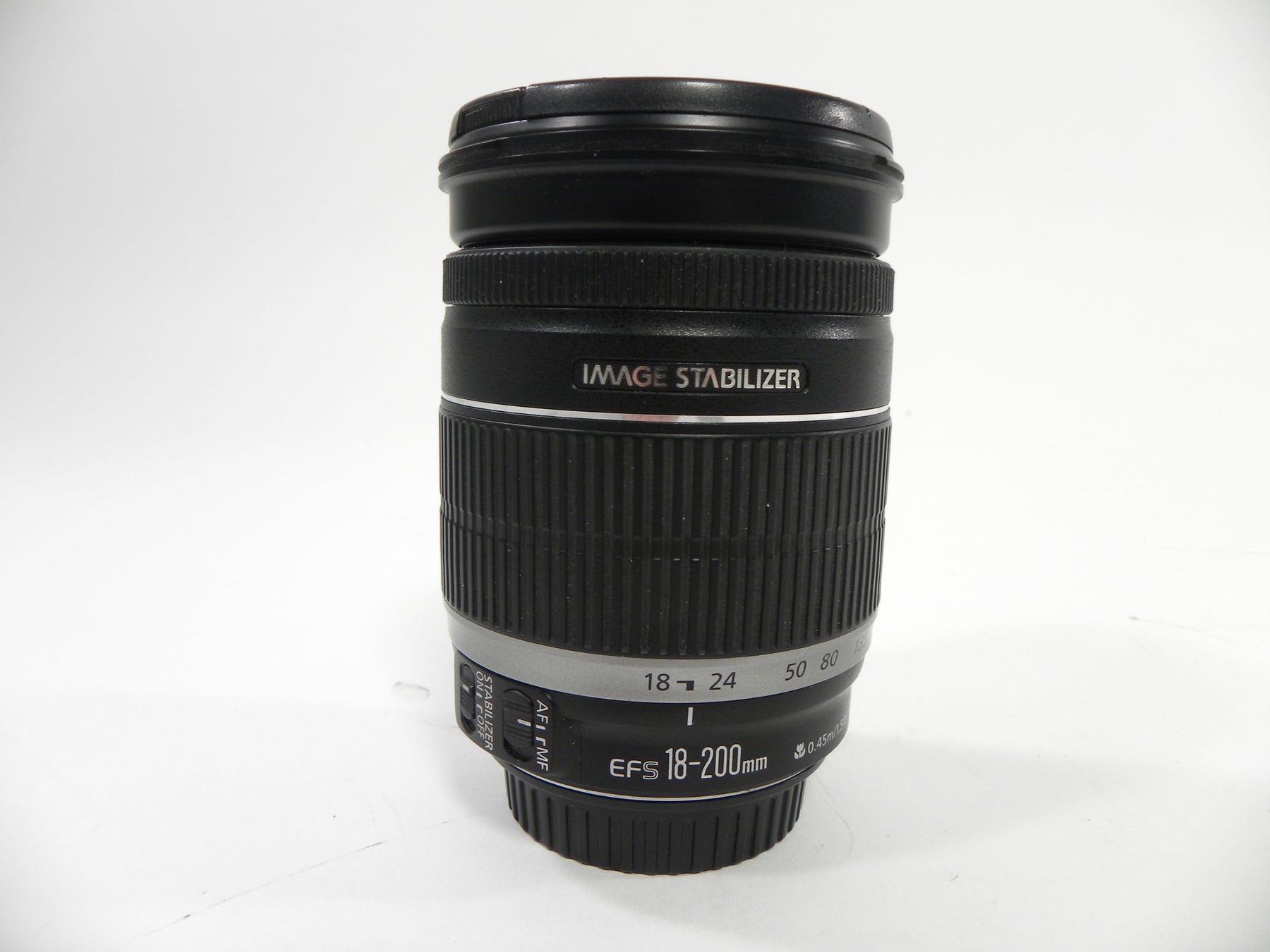 Canon EF-S 18-200mm f3.5-5.6 IS