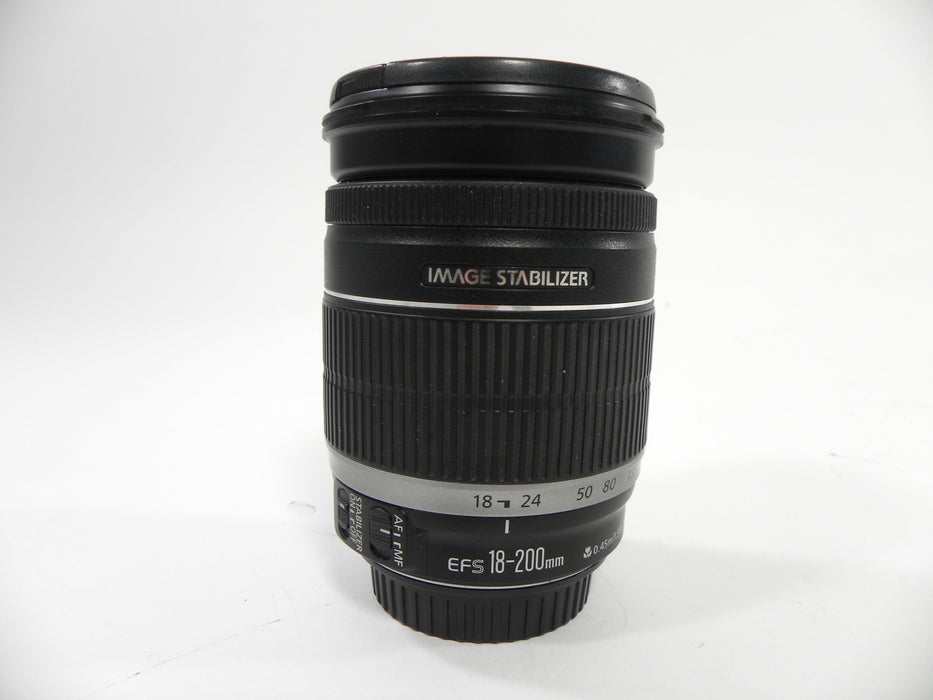 Canon EF-S 18-200mm f3.5-5.6 IS