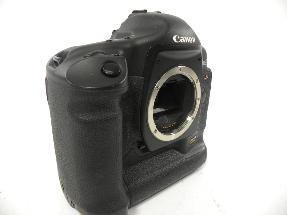 Canon EOS -1Ds Mark II 16.7mp Digital SLR Body  Only