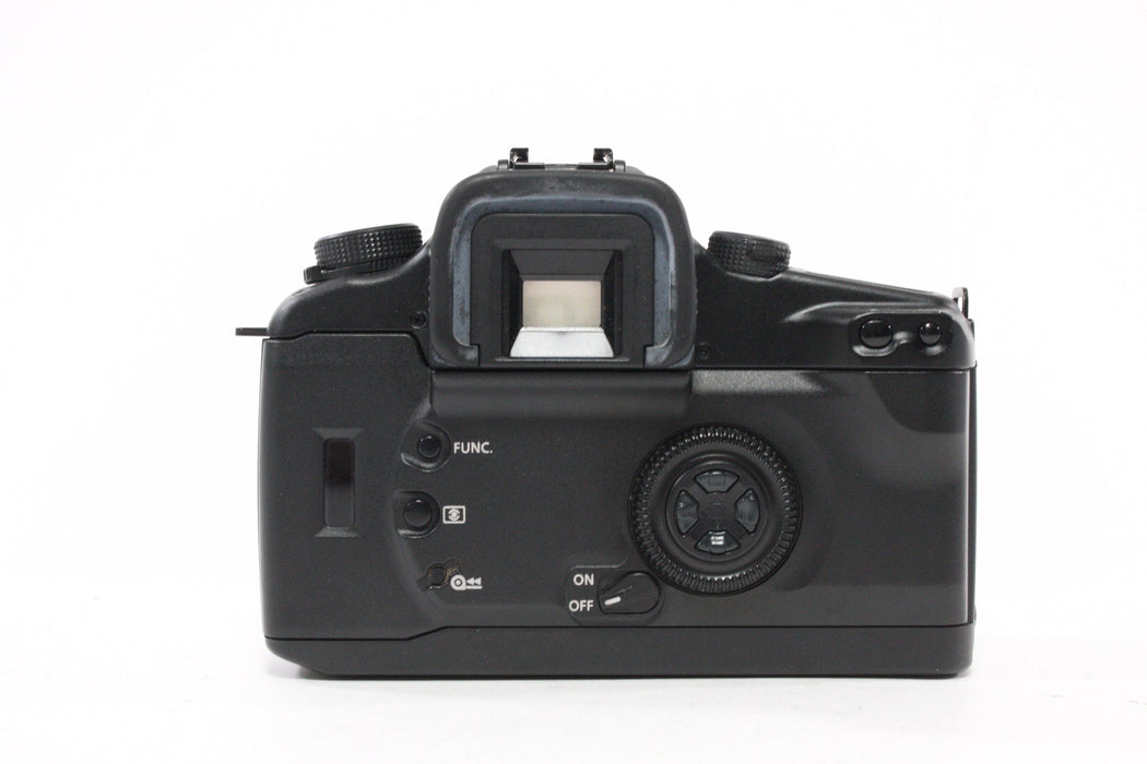 Canon EOS 30 35mm SLR with 28-90mm f/4-5.6 USM Lens