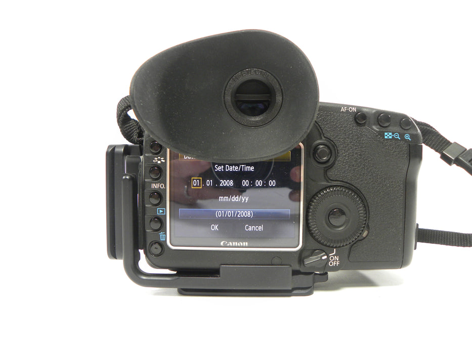 Canon EOS 5D Mark II 21.1mp Digital SLR Body Only Shutter Ct. 4,389