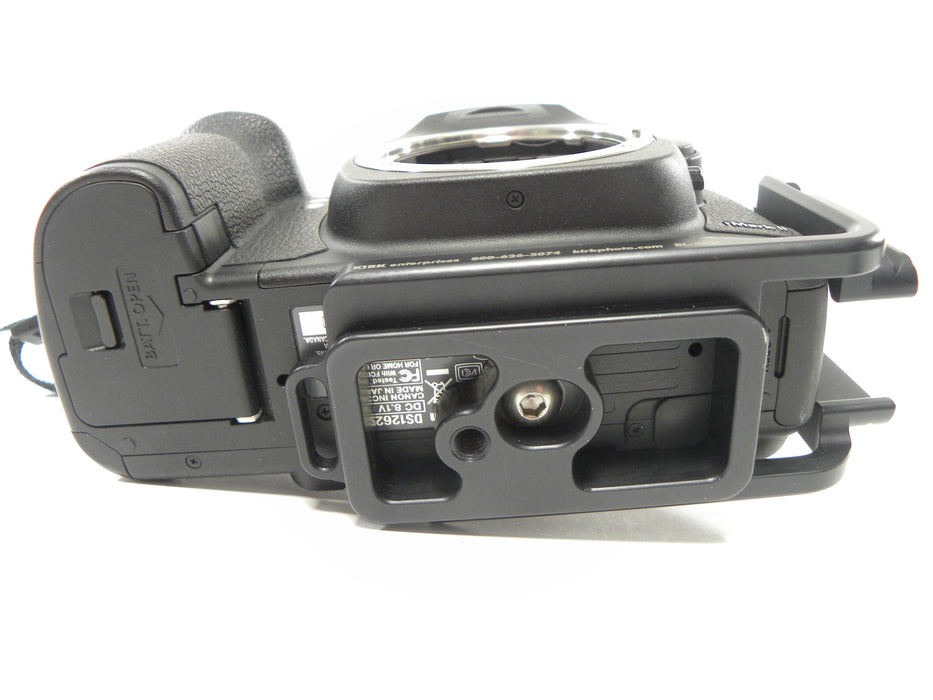 Canon EOS 5D Mark II 21.1mp Digital SLR Body Only Shutter Ct. 4,389