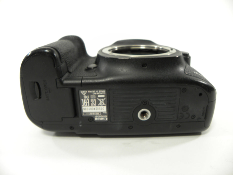 Canon EOS 5D Mark III 22.3mp Digital SLR Body Only  Shutter Ct. 143,638