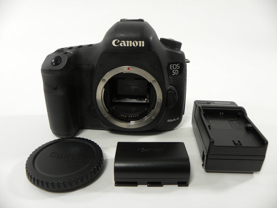 Canon EOS 5D Mark III 22.3mp Digital SLR Body Only  Shutter Ct. 143,638