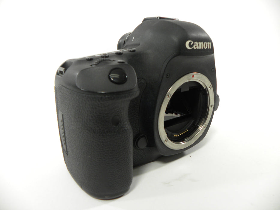 Canon EOS 5D Mark III 22.3mp Digital SLR Body Only  Shutter Ct. 143,638