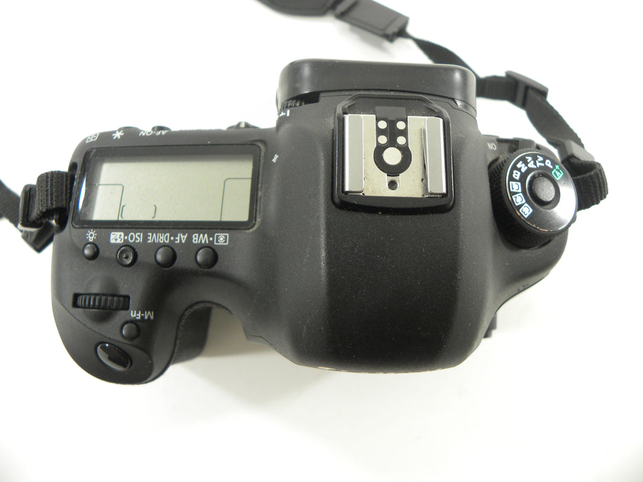 Canon EOS 5D Mark III 22.3mp Digital SLR Body Only Shutter Ct. 17,333