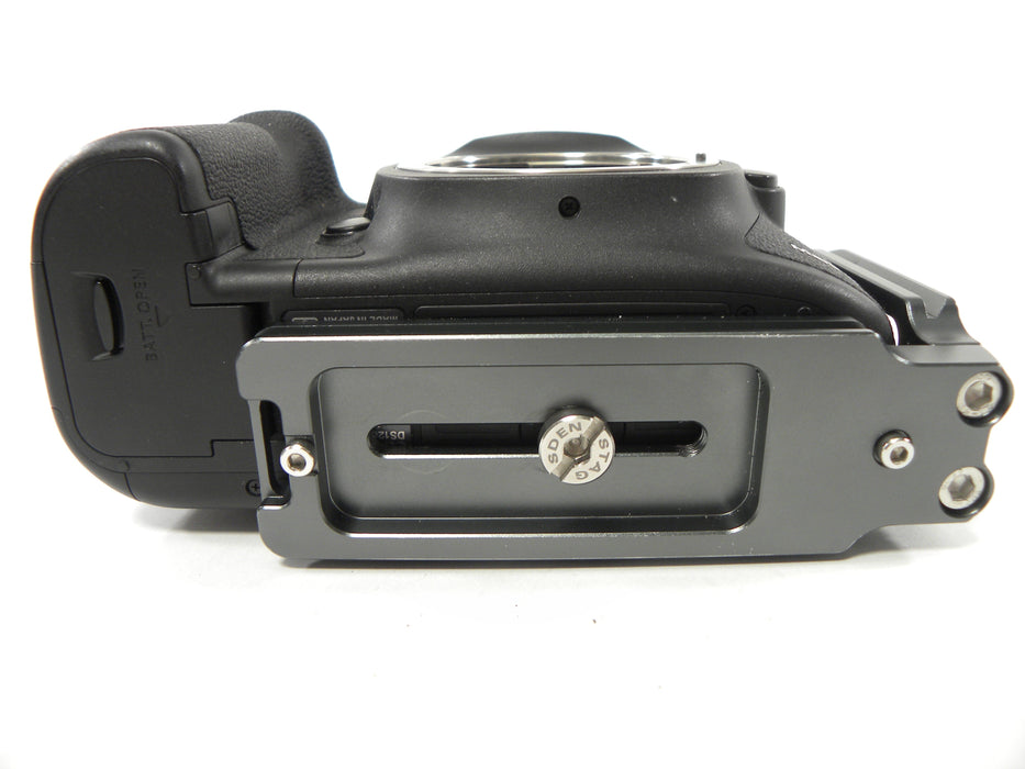 Canon EOS 5D Mark III 22.3mp Full Frame DSLR Body Only Shutter Ct. 15,414