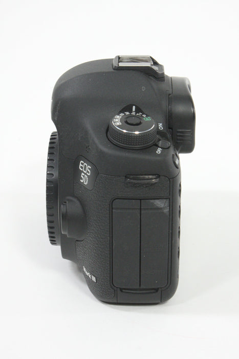 Canon EOS 5D Mark III Body Only - Shutter Count 1082