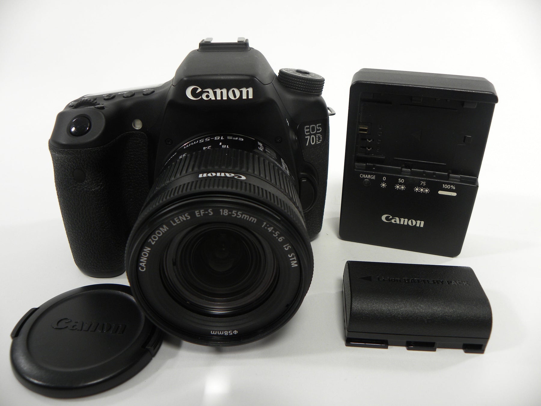 Canon EOS 70D 20.2mp Digital SLR w/EF-S 18-55 IS STM Shutter Ct. 13,227