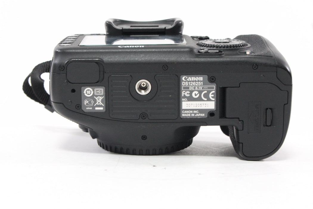 Canon EOS 7D DSLR Camera Body with a Shutter Count of 15,607