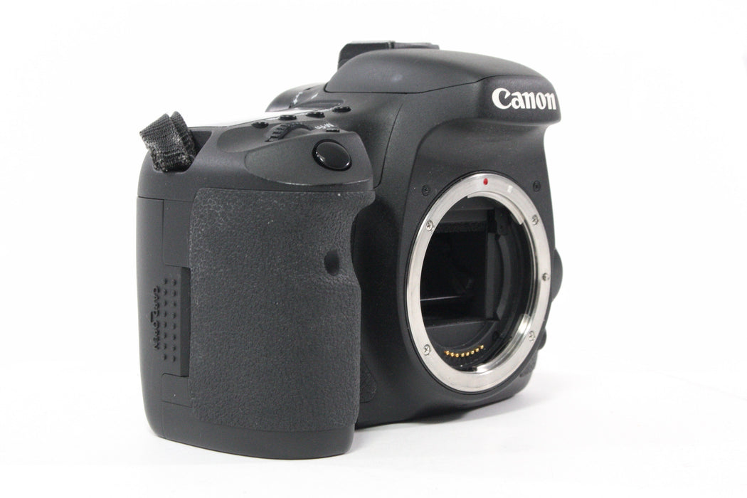 Canon EOS 7D DSLR Camera Body with a Shutter Count of 15,607