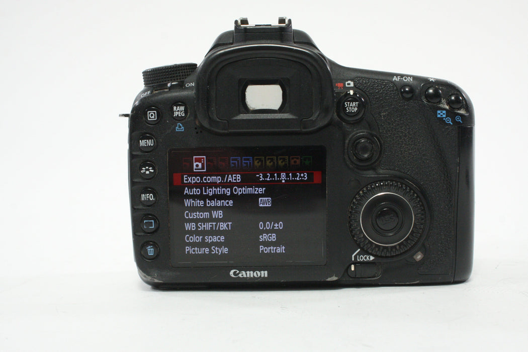 Canon EOS 7D DSLR Camera with a Shutter Count of 171,026