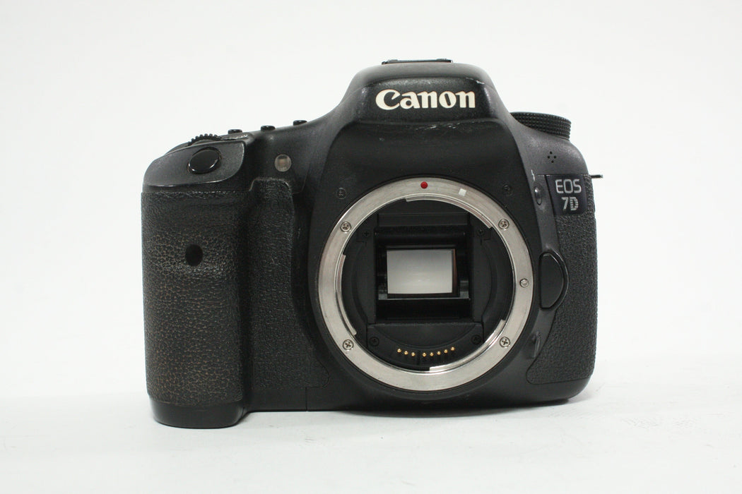 Canon EOS 7D DSLR Camera with a Shutter Count of 171,026