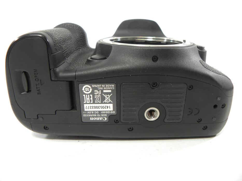 Canon EOS 7D Mark II 20.2mp Digital SLR Body Only Shutter Ct. 11,190