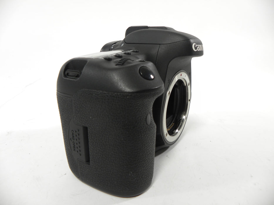 Canon EOS 7D Mark II 20.2mp Digital SLR Body Only Shutter Ct. 11,190